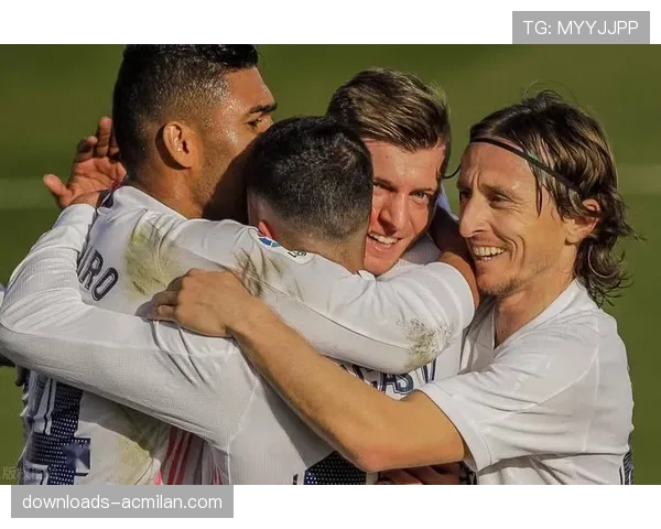 战报：皇家社会欧战晋级，俱乐部官网及社媒第一时间发布八种语言的庆祝海报